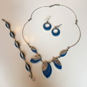 2/$30 Enamel & Shell-like Reversible Jewellery Set